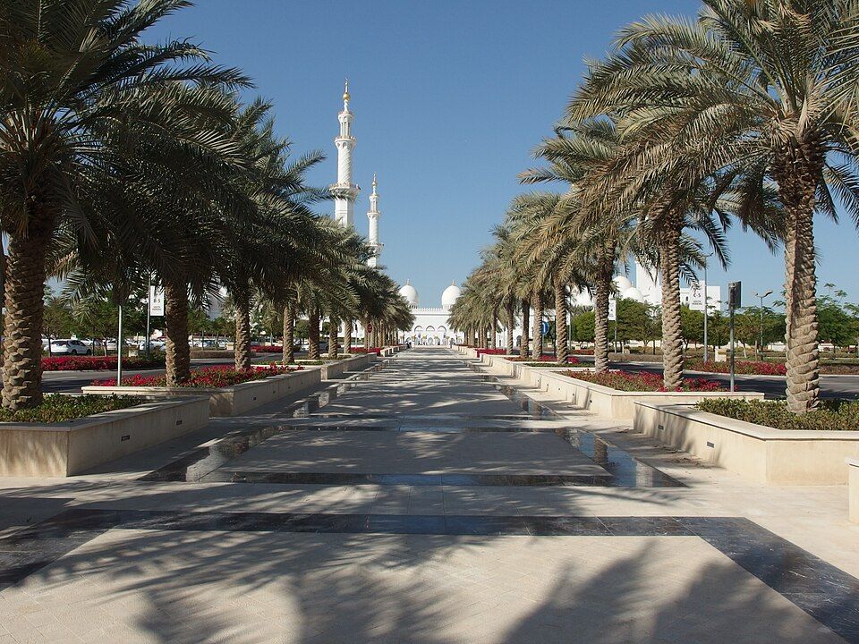 Abu Dhabi City Tour with Sheikh Zayed Grand Mosque – photo 2